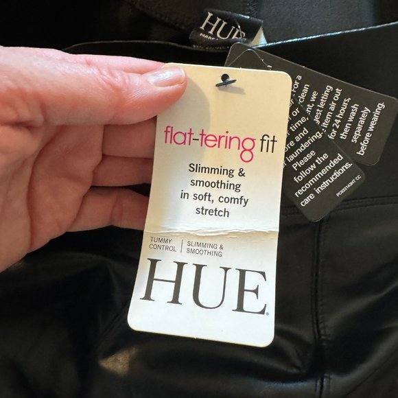NWT HUE Faux Leather Cropped Flare Leggings XL - Picture 7 of 8